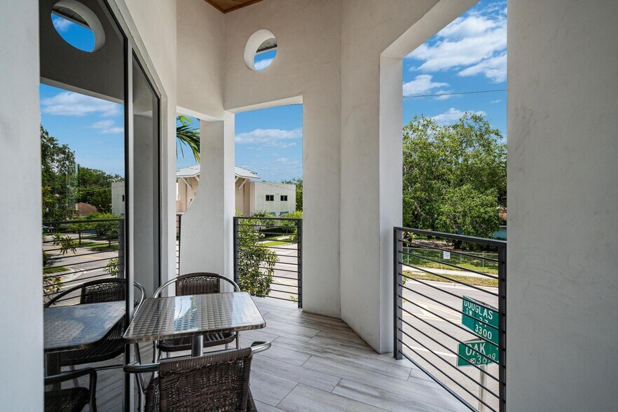 More Photos Of 3305 SW 37th Ave, Miami Office For Sale