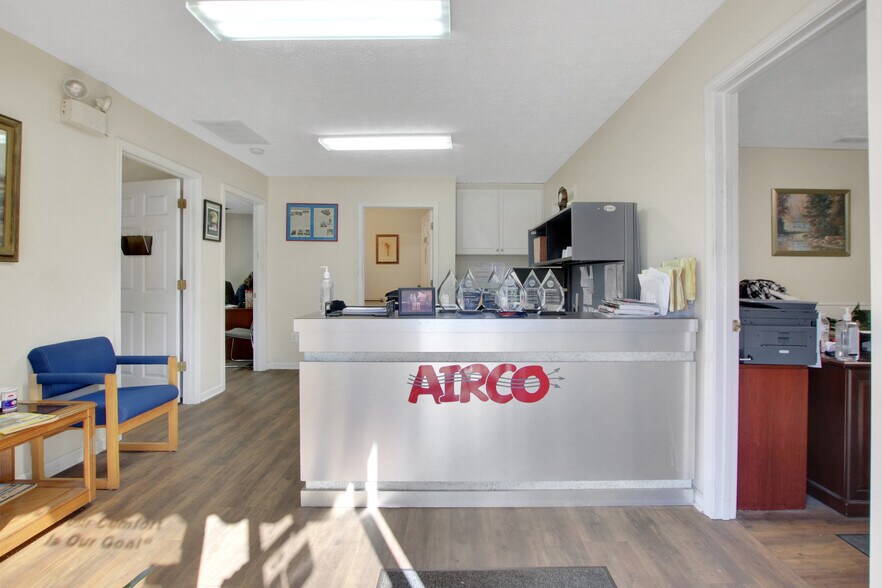 More Photos Of 9296 S Main St, Jonesboro Service For Sale