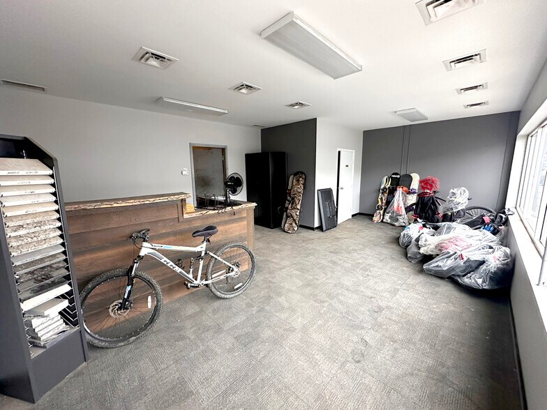 More Photos Of 380 Mackenzie Blvd, Fort McMurray Warehouse For Lease