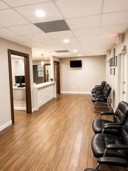 More Photos Of 2506 Acorn St, Fort Pierce Office For Lease