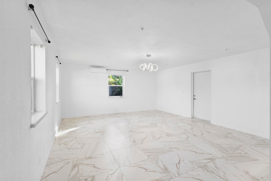 More Photos Of 1510 SW 68th Ter, North Lauderdale Healthcare For Sale