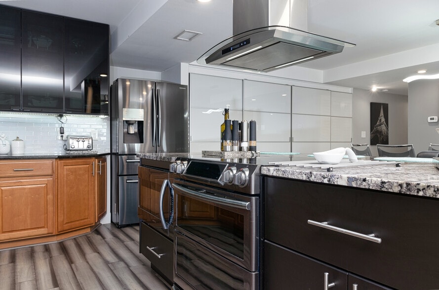 More Photos Of 125 110th Ave, Treasure Island Apartments For Sale