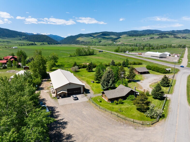 More Photos Of 70 Williams Rd E, Gallatin Gateway Flex For Sale