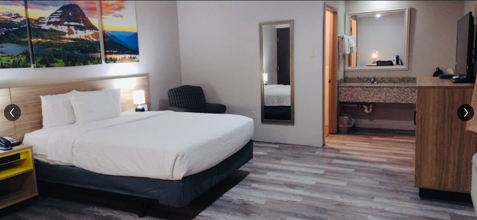 More Photos Of 109 16th St, Wheatland Hotel For Sale