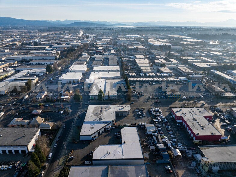 More Photos Of 9520 192nd St, Surrey Warehouse For Lease