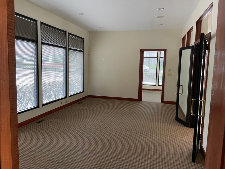 More Photos Of 2401 York Rd, Timonium Medical For Sale