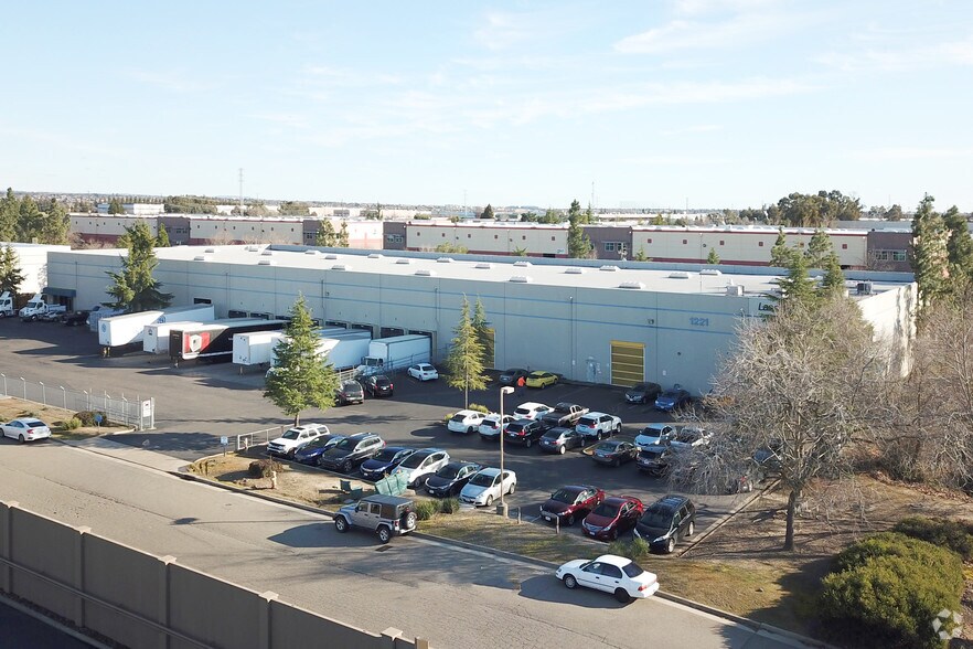 More Photos Of 1221 Tara Ct, Rocklin Warehouse For Lease