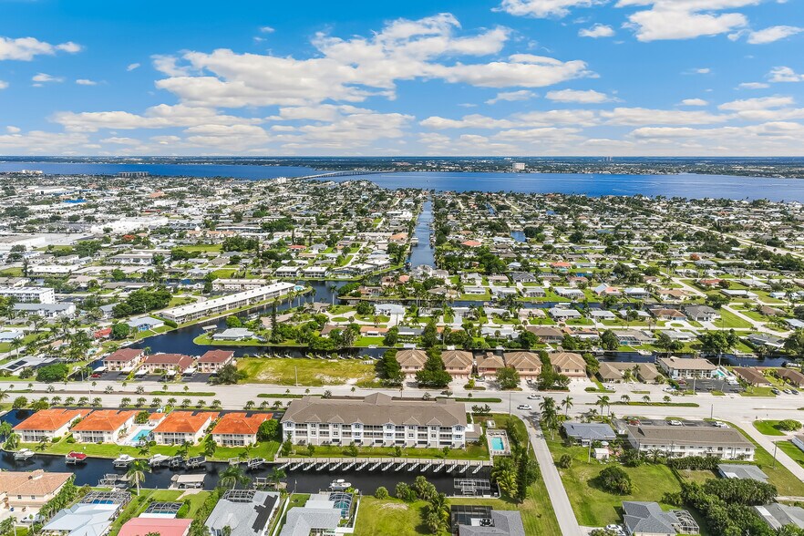 More Photos Of 5126 Coronado Pky, Cape Coral Apartments For Sale