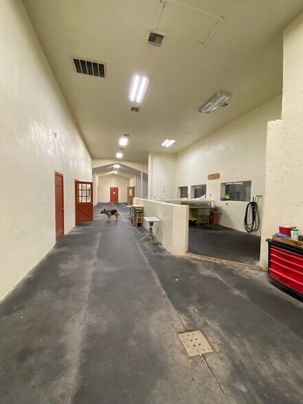 More Photos Of 707 Woods Rd, Brookshire Warehouse For Sale