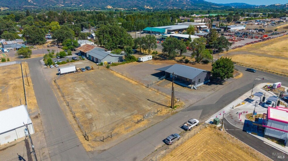 More Photos Of 150 Perry St, Ukiah Land For Sale