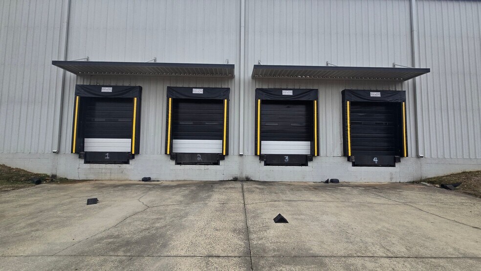 More Photos Of 113 Industrial Park Dr, Lincolnton Warehouse For Lease