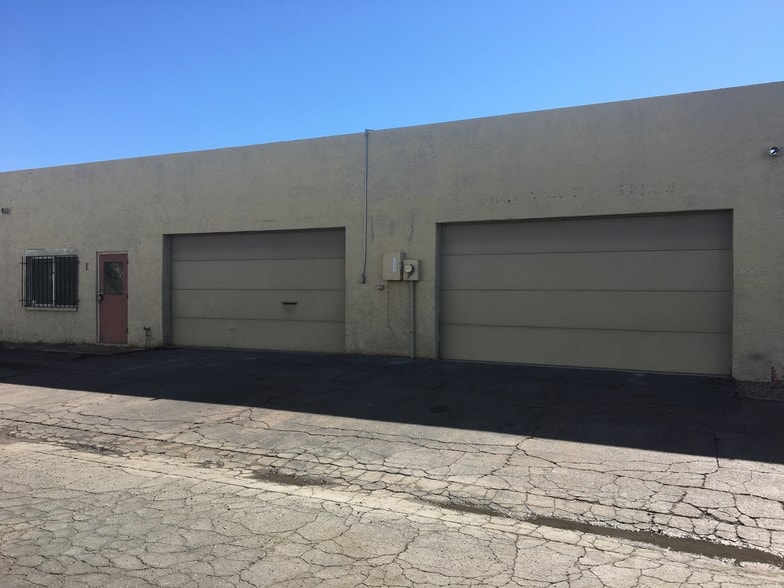 More Photos Of 3007 N 73rd St, Scottsdale Warehouse For Lease