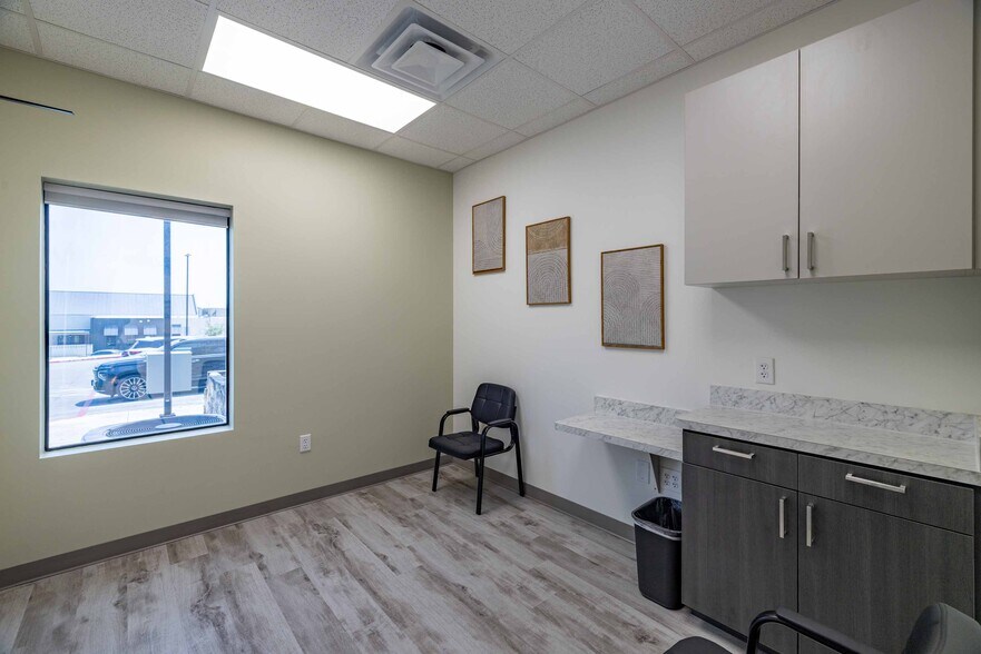 More Photos Of 27511 W IH-10, Boerne Medical For Lease