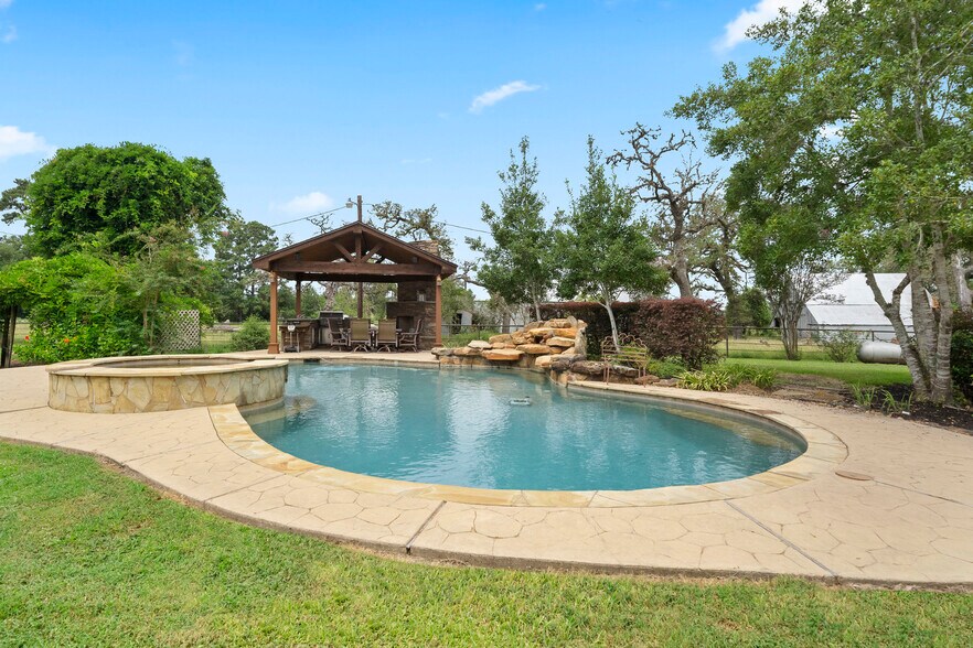 More Photos Of 34483 FM 1488, Hempstead Land For Sale