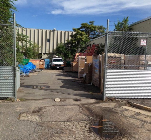 More Photos Of 2695 W 3rd Ave, Denver Warehouse For Lease