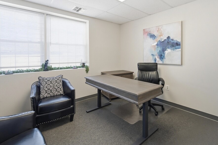 More Photos Of 475 E Main St, Patchogue Medical For Sale