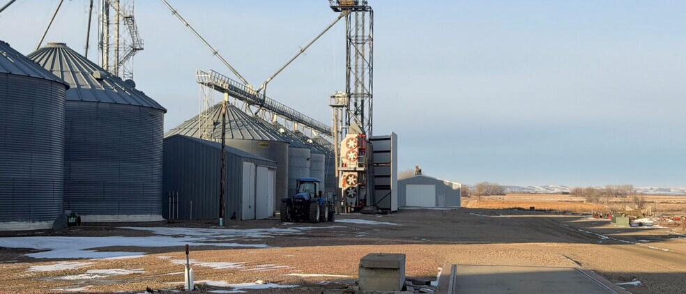 More Photos Of 201 Railway St, Lane Land For Sale