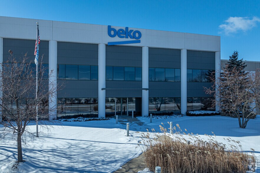 More Photos Of 333 Gibraltar Dr, Bolingbrook Industrial For Sale