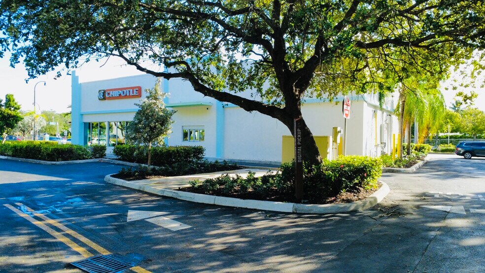 More Photos Of 5390 Biscayne Blvd, Miami General Retail For Sale