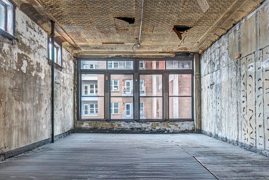 More Photos Of 620 S Calhoun St, Fort Wayne General Retail For Sale