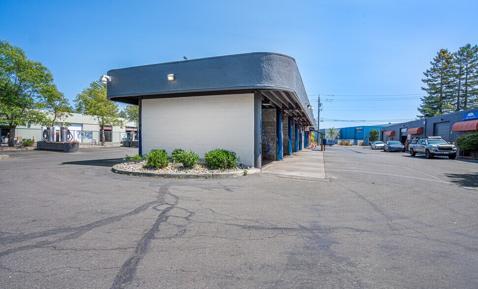 More Photos Of 1841 Piner Rd, Santa Rosa Flex For Lease