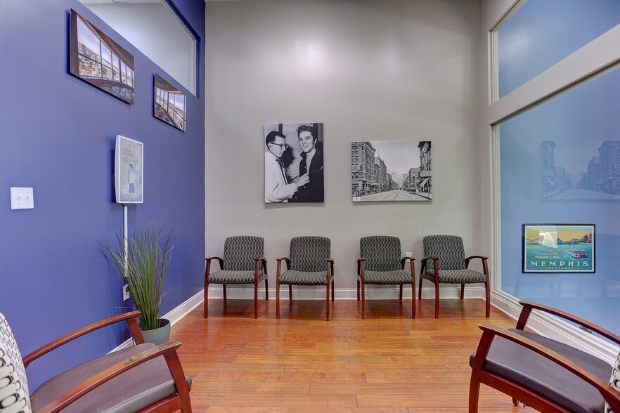 More Photos Of 95 S Main St, Memphis Storefront Retail Office For Lease