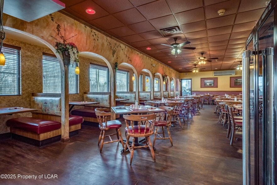 More Photos Of 1190 Sans Souci Pky, Hanover Township Restaurant For Sale