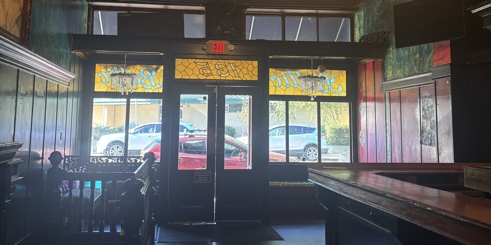 More Photos Of 135-139 Park Pl, Richmond Storefront Retail Office For Lease