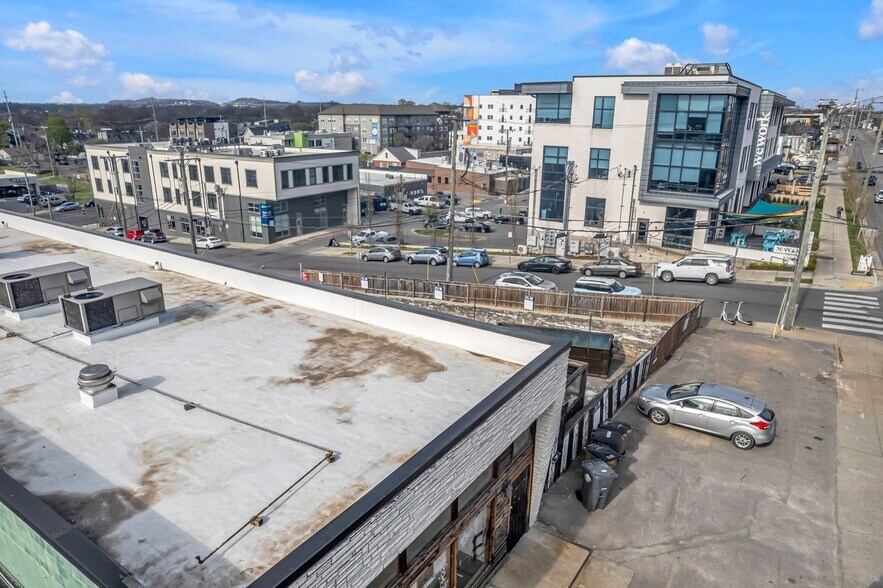 More Photos Of 823 Woodland St, Nashville Freestanding For Lease