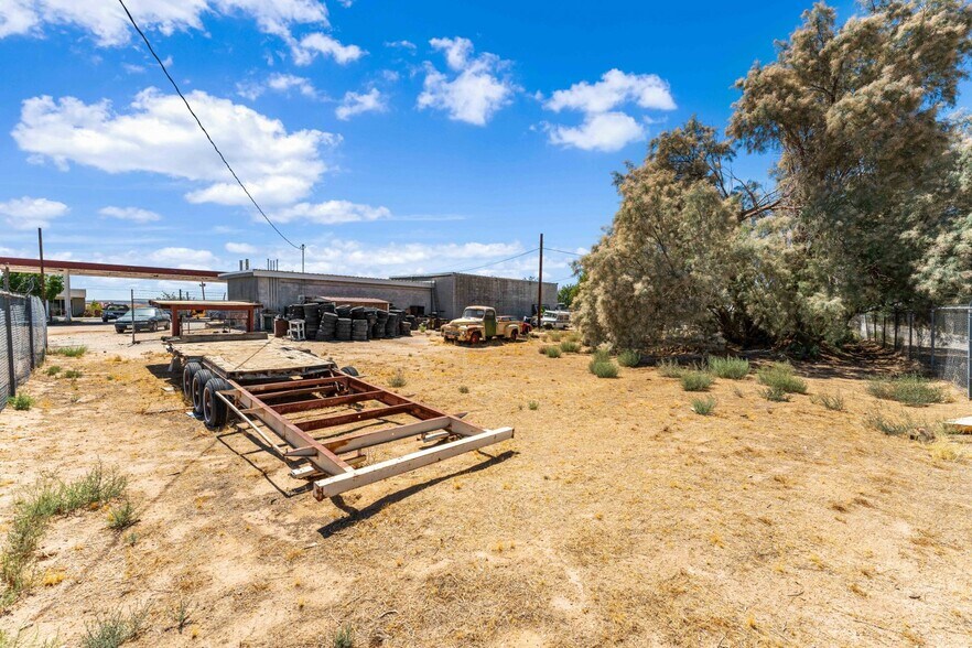More Photos Of 27157 Twenty Mule Team rd, Boron Industrial For Sale