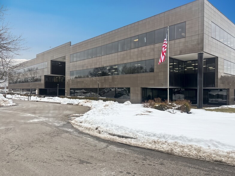 More Photos Of 400 Rella Blvd, Montebello Coworking Space