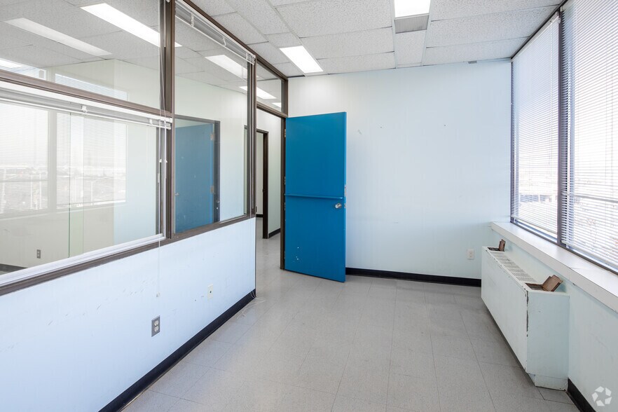 More Photos Of 2115 Finch Av W, Toronto Medical For Lease