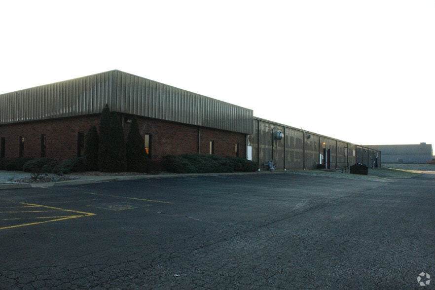 More Photos Of 1638 Production Rd, Jeffersonville Light Distribution For Sale