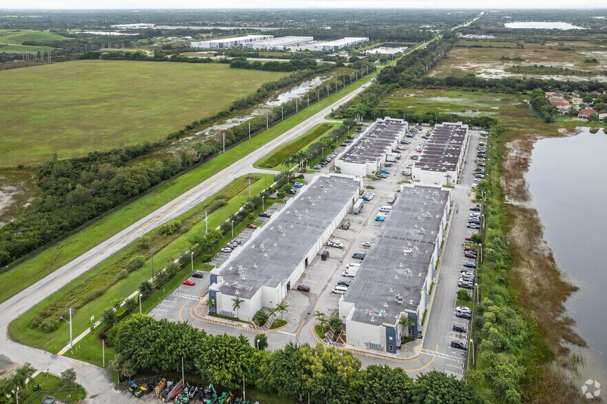 More Photos Of 21000 Sheridan St, Fort Lauderdale Warehouse For Lease