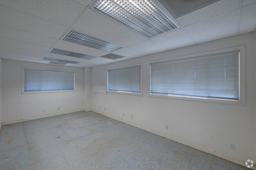 More Photos Of 2301 Napa Vallejo Hwy, Napa Land For Lease