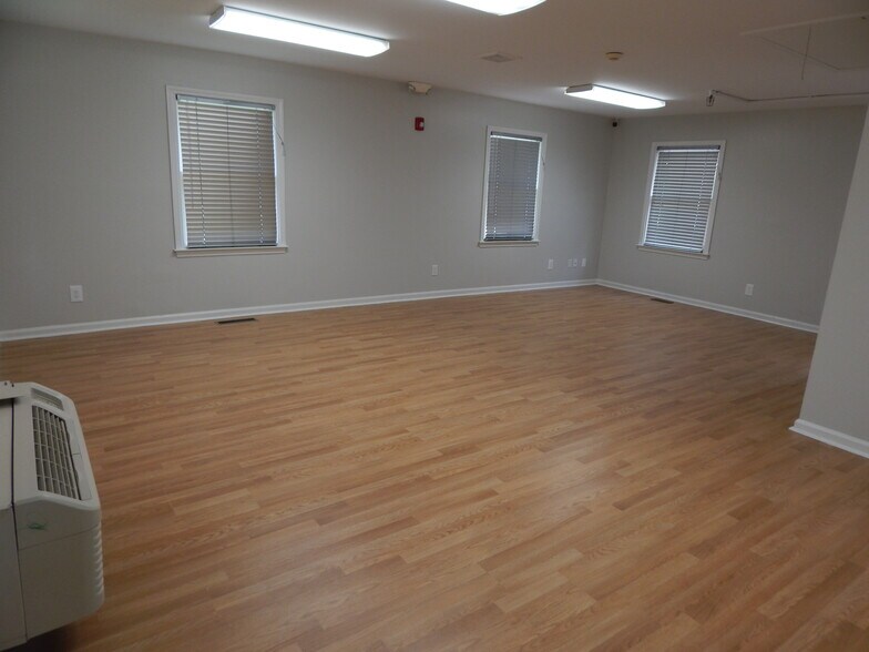 More Photos Of 4922 Lavista Rd, Tucker General Retail For Lease