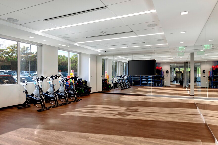 More Photos Of 701 Carlson Pky, Minnetonka Office For Lease