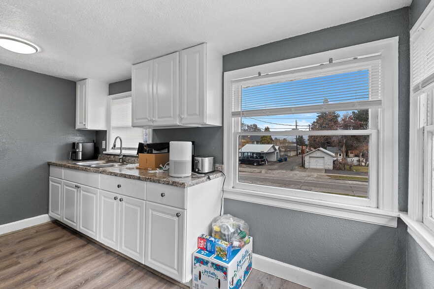 More Photos Of 600 Douglas St, Wenatchee Apartments For Sale