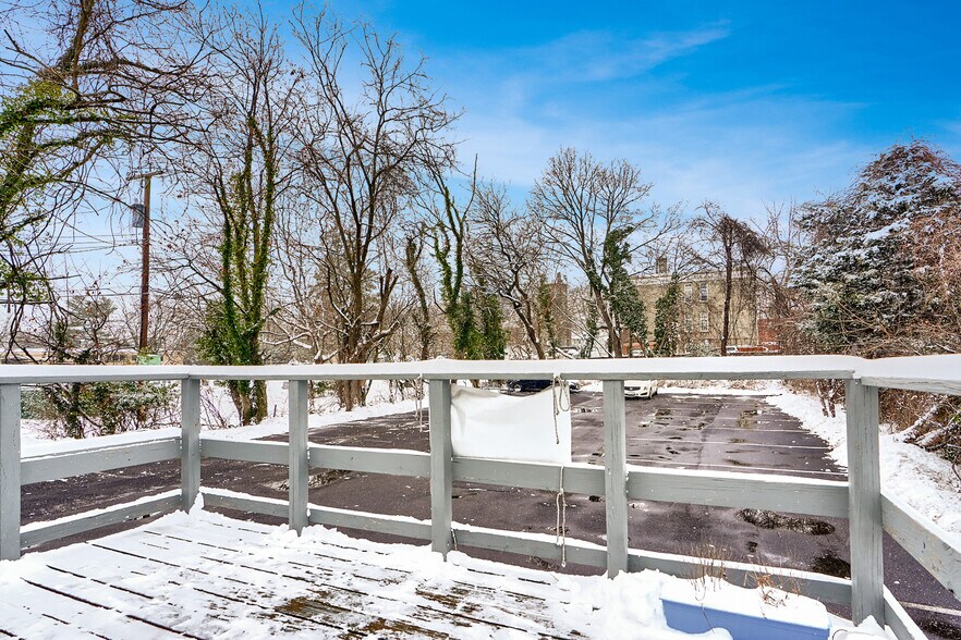 More Photos Of 16-18 Sudbrook Ln, Pikesville Office Residential For Sale