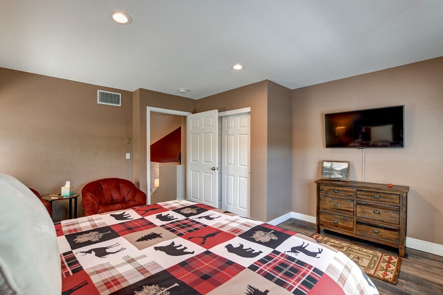 More Photos Of 1490 W Gurley St, Prescott Apartments For Sale