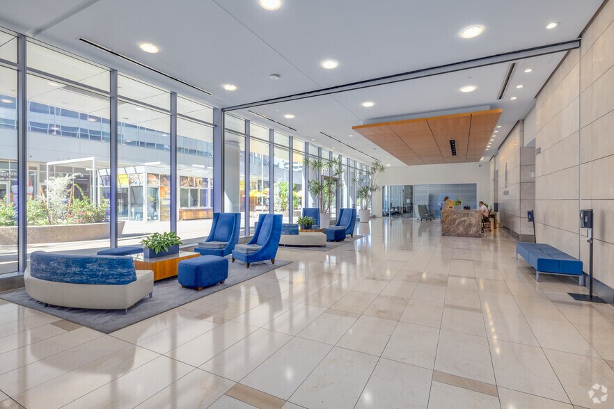 More Photos Of 1 E Washington St, Phoenix Office For Lease