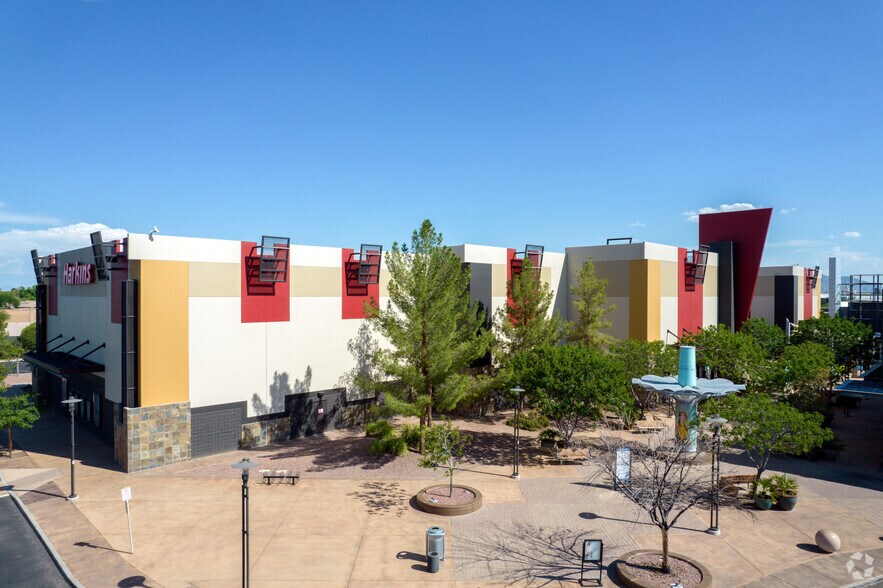 More Photos Of 2716-2810 S Market St, Gilbert Unknown For Lease