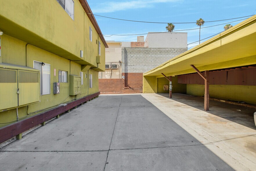 More Photos Of 1646 N Harvard Blvd, Los Angeles Apartments For Sale