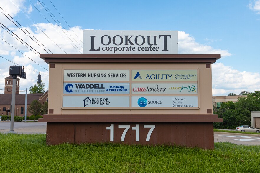 More Photos Of 1717 Dixie Hwy, Ft Wright Office For Lease