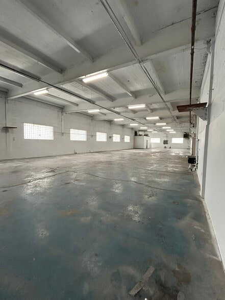 More Photos Of 6924 E Truman Rd, Kansas City Warehouse For Sale