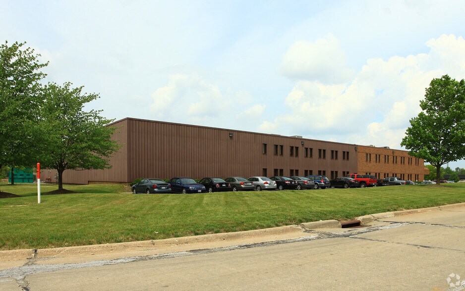 More Photos Of 7350 Young Dr, Walton Hills Manufacturing For Lease