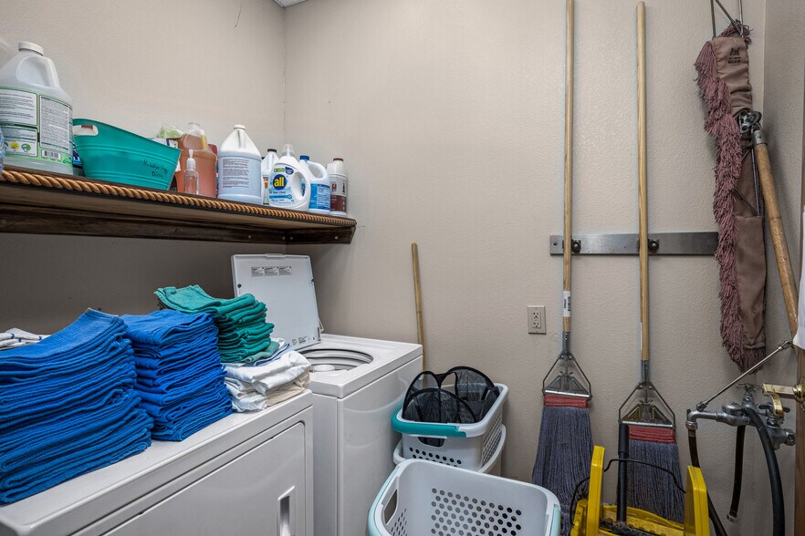 More Photos Of 4920 SW Lee Blvd, Lawton Medical For Lease