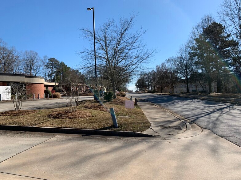 More Photos Of 3865 Medical Park Dr, Austell Medical For Lease