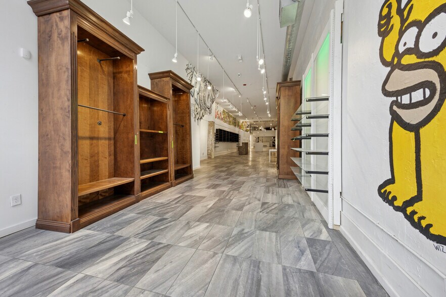 More Photos Of 27 N 2nd St, Philadelphia General Retail For Lease