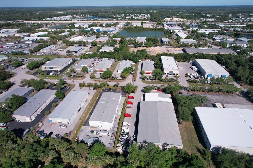 More Photos Of 5600 Zip Dr, Fort Myers Warehouse For Lease